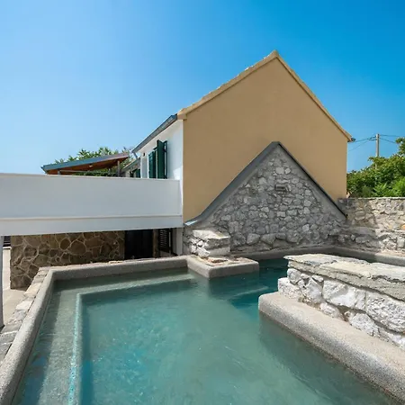 House With Heated Pool