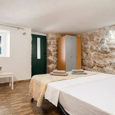Villa House With Heated Pool *